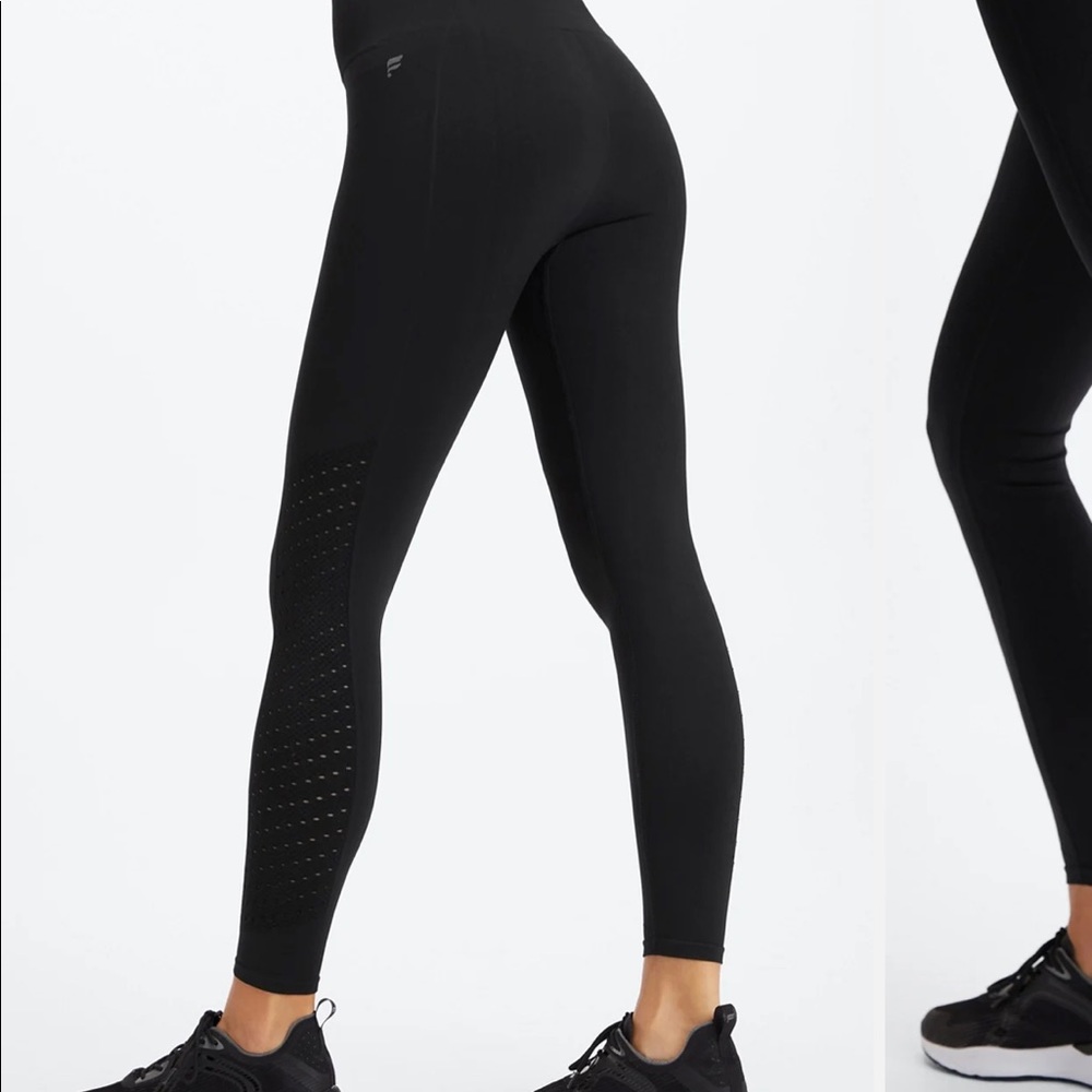 Fabletics leggings. New. Never worn! sync high wasted perforated 7/8 - size M